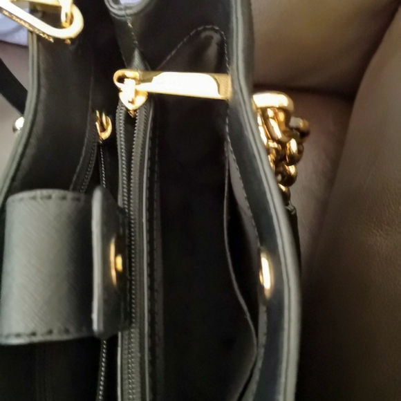 Michael Kors leather Camille crossbody - Picture 3 of 4
